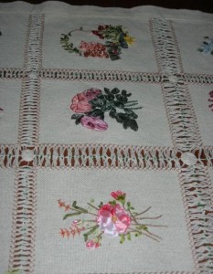 Kurdele Nakışı Masa Örtüsü Örnekleri