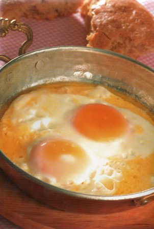 Sahanda Yumurta Tarifi