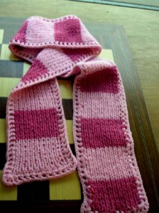 Pembe Örgü Bebek Atkısı