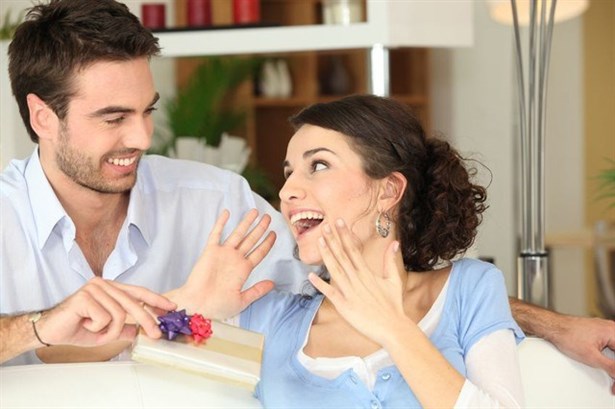 Hediyeler ve yalanlar