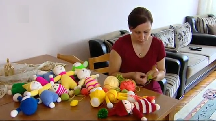 Örgü bebeklerle para kazanıyorlar