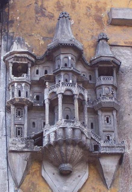 Osmanlı Dönemi Kuş Sarayı Örnekleri