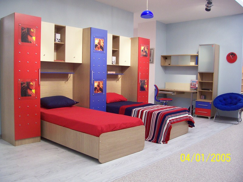 İki kişilik genç odası mobilya takımı ·