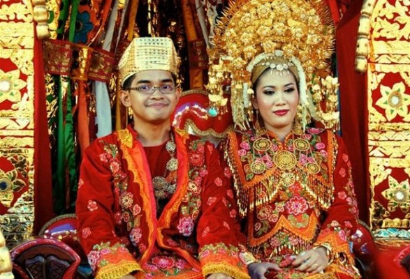 Erkeklerin Gelin Gittiği Memleket