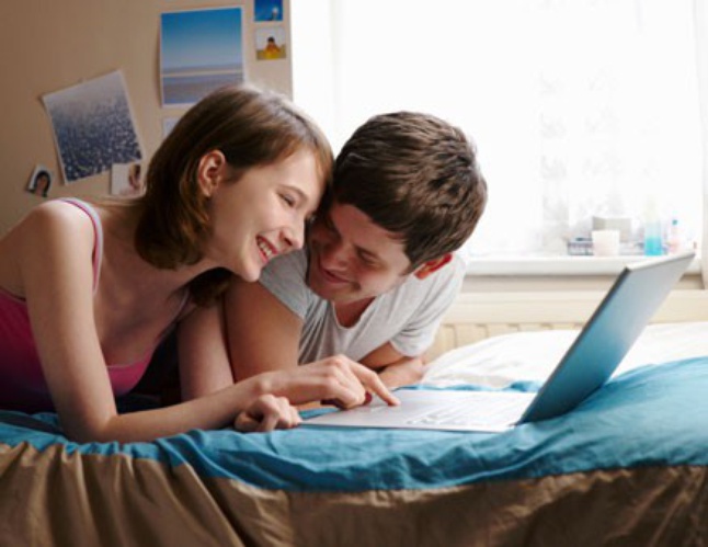 Facebook Ve İlişkiler