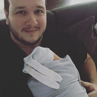 Şahan Gökbakar, Instagram Hesabından Oğluyla İlk Pozunu Verdi