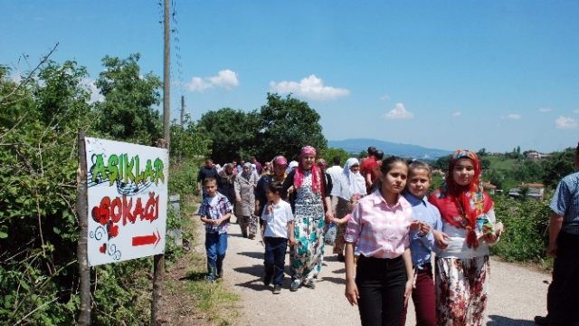 İzdivaç Programı Gibi Sokak!
