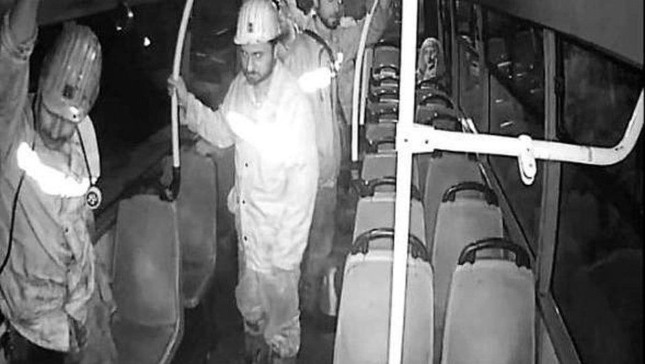 Otobüste ‘kirlenmesin’ diye koltuğa oturmayan madenciler tatile gönderildi