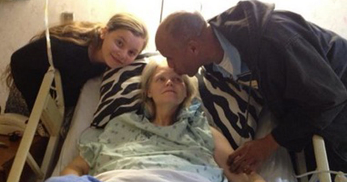 42 Yaşındaki Kadın Üçüzlere Hamile. Doğum Sırasında Öğrendiği Şey Kendi Dahil Herkesi Şok Etti.