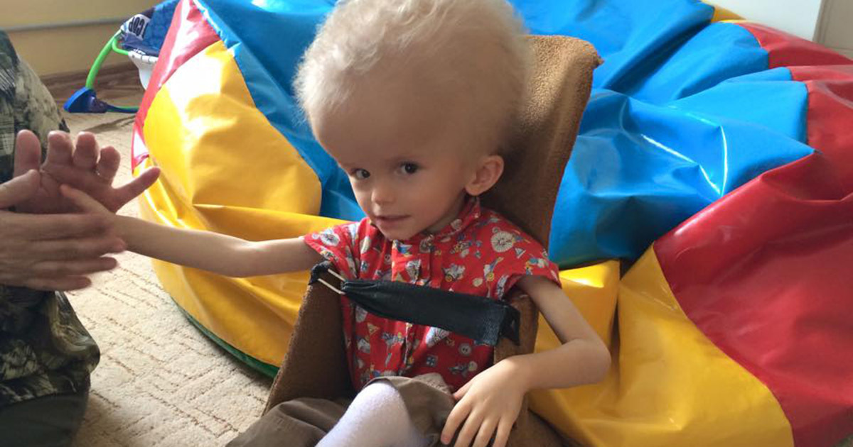 Hastalığı Yüzünden Annesi Doğumdan Sonra Bebeğini Terketti – 4 Yıl Çocuğun Hayatı Böyle Değişti