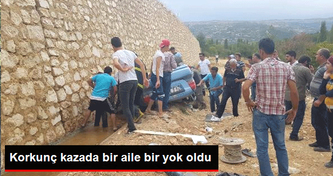 Otomobilin Şarampole Yuvarlandığı Kazada Bir Aile Yok Oldu