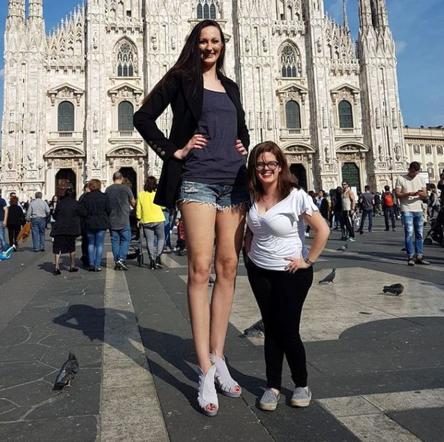 Rus Model Ekaterina Lisina, 132 Cm’lik Bacak Boyuyla Guinness Rekorlar Kitabı’na Girdi