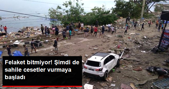 Endonezya’da, Tsunaminin Ardından Sahile Cesetler Vurmaya Başladı