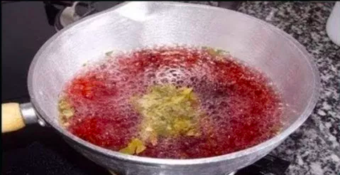 BAĞIRSAKLARINIZI DÜZENLEYECEK HARİKA KARIŞIM, BELİNİZİ İNCELTİN VE ŞİŞKİNLİĞİNİZİ TEDAVİ EDİN!