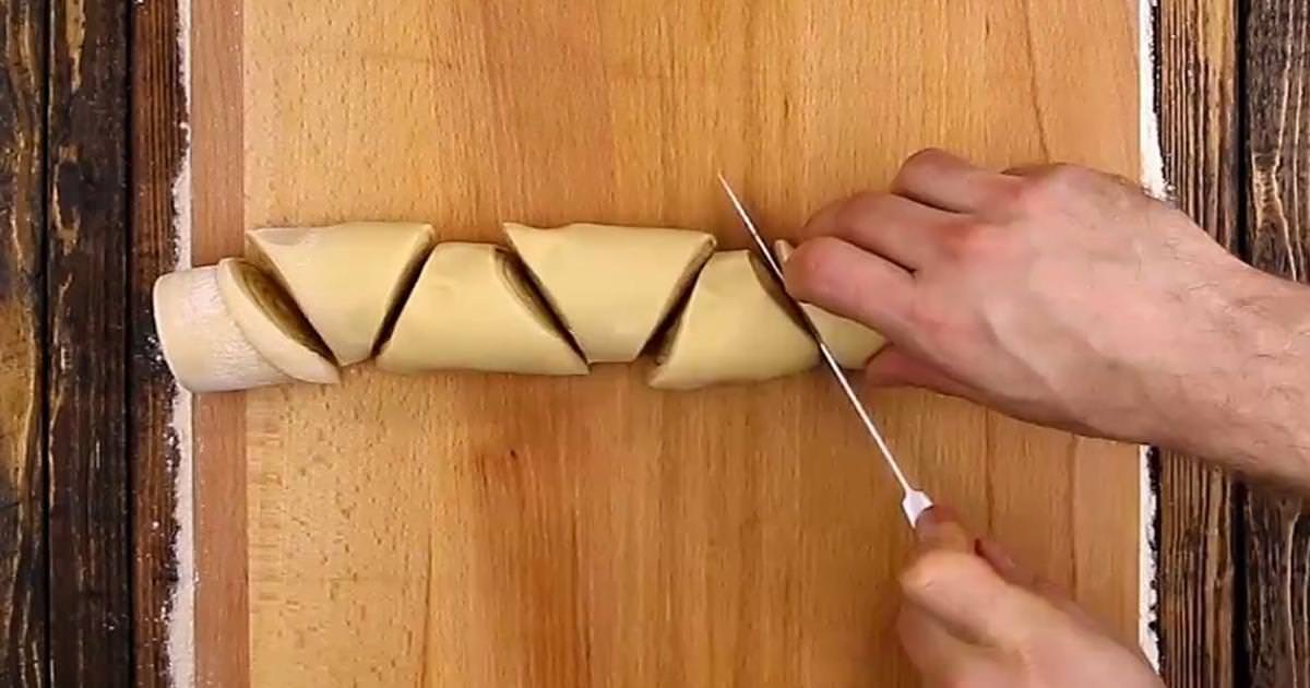 Avrupa’daki En Ünlü Pastanelerin Kullandığı Bu Yöntemle Harika Tarçınlı Çörekler Yapacaksınız